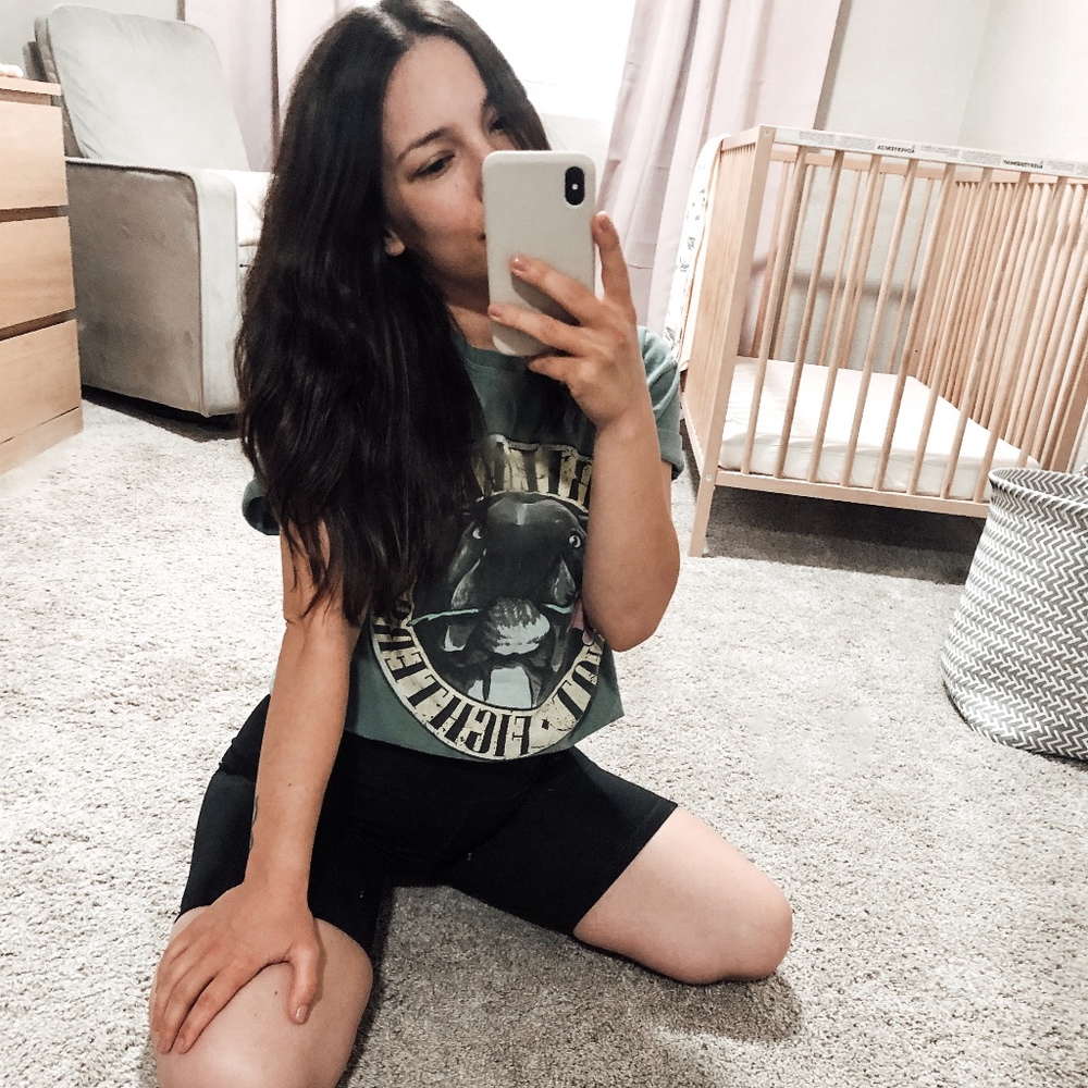 Meet your Posher, Hilary